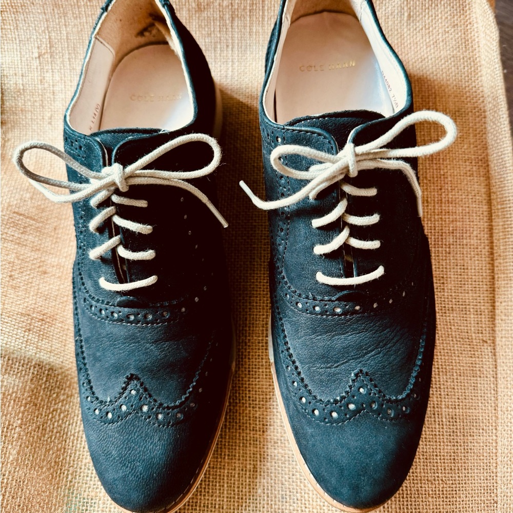 COLE HAAN Suede Oxford Wingtip shoes Black and Cream 7.5 Narrow